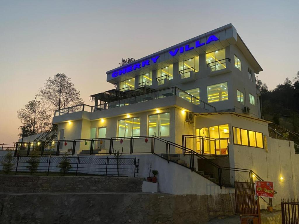 Cherry Villa main